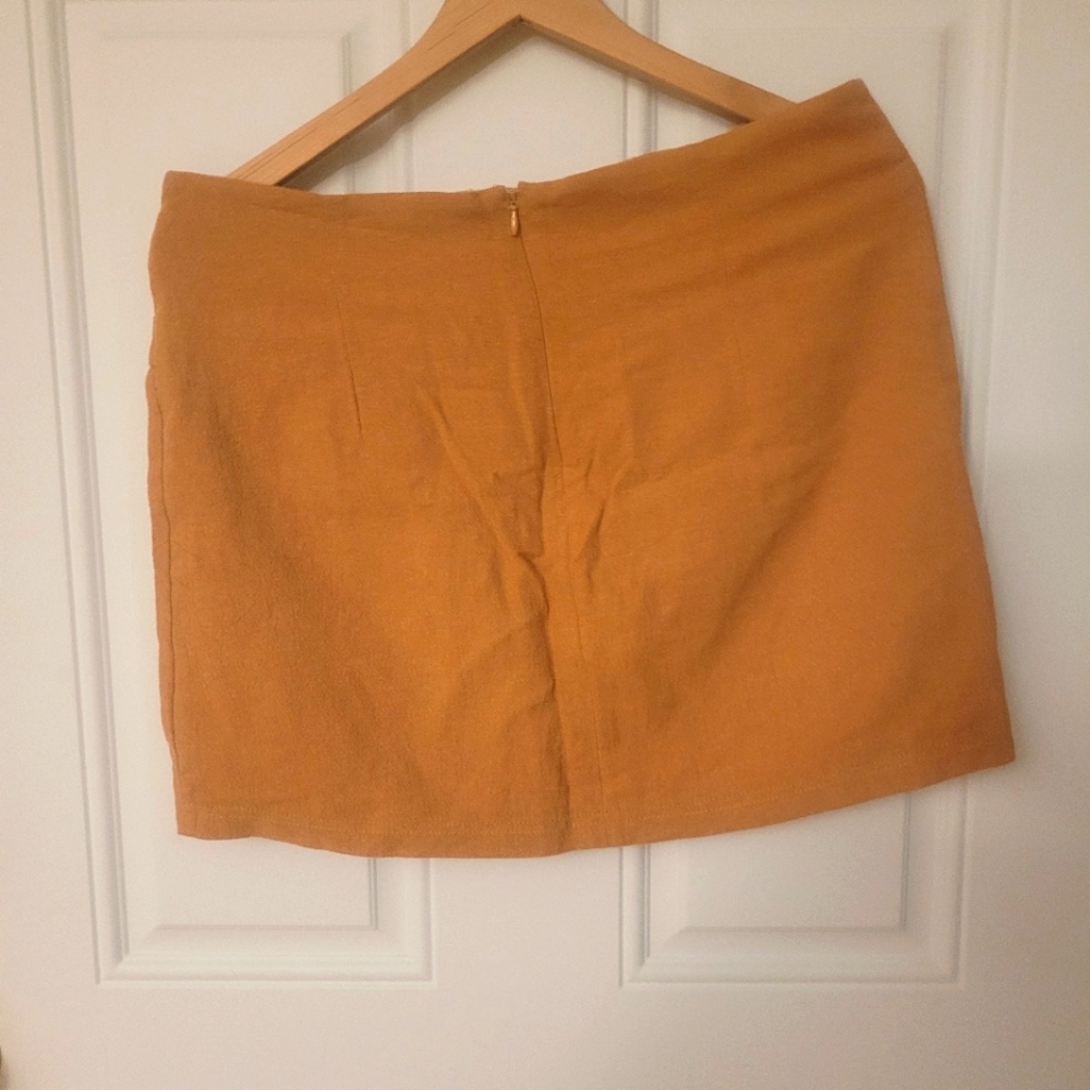 Umgee Skirt/Brown Tan/Silver Buckle/ Mini/Size Medium - Picture 2 of 2